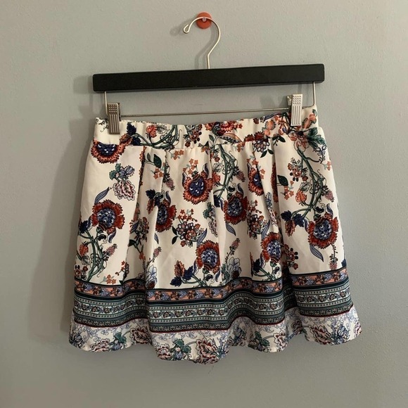 2 piece set by - Picture 3 of 3